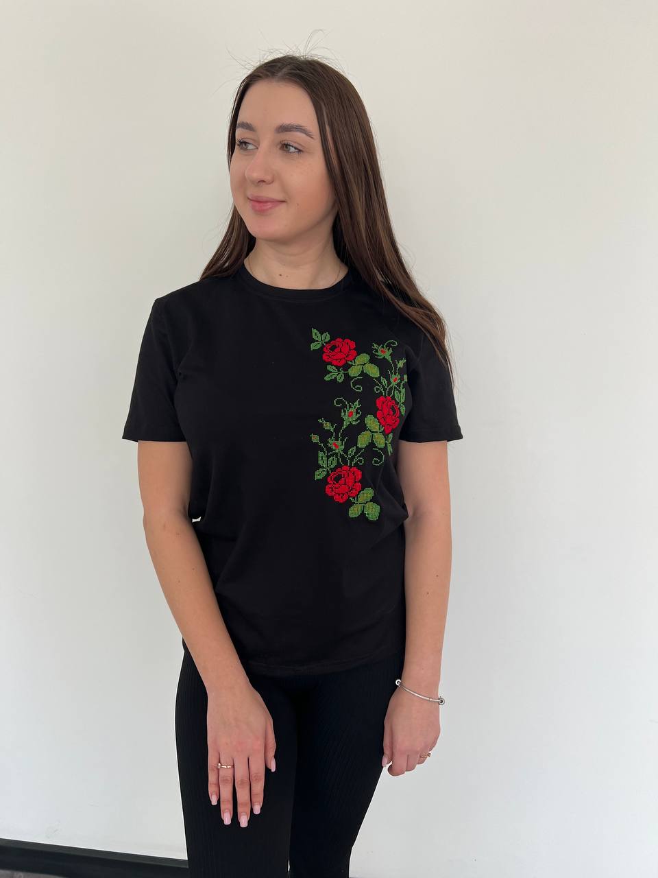 Футболка з вишивкою класична преміум S - XL